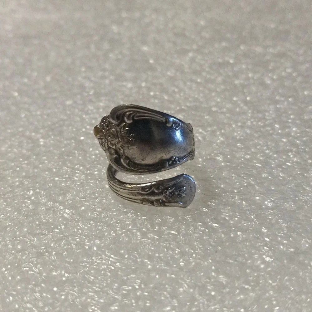 Ladies ring - Picture 2 of 3